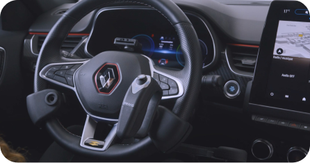 Volant équipé d’un dispositif de conduite adapté pour personnes à mobilité réduite